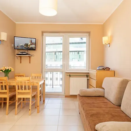 Spacerowa With Parking By Renters דירה