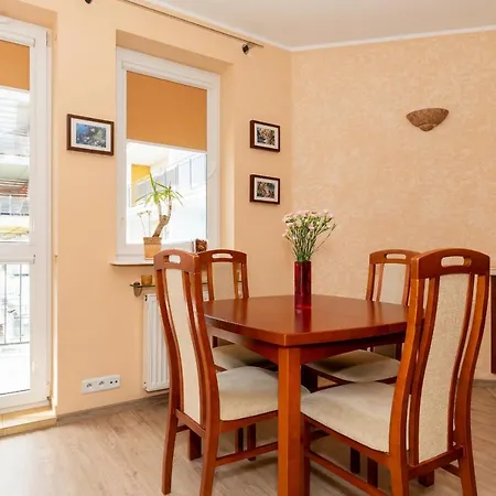 Spacerowa With Parking By Renters דירה *