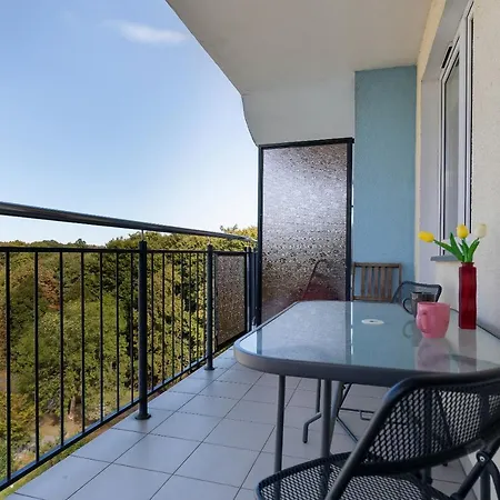 Spacerowa With Parking By Renters Apartment Kolberg
