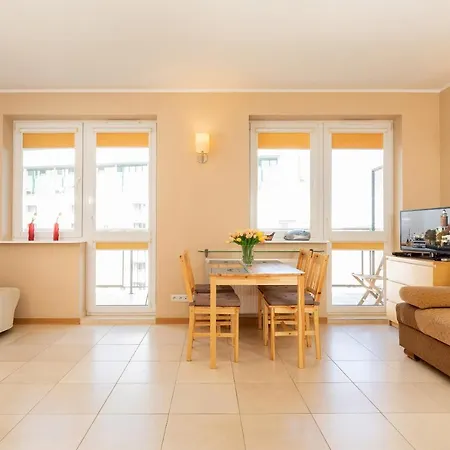 Spacerowa With Parking By Renters דירה קולובז'ג