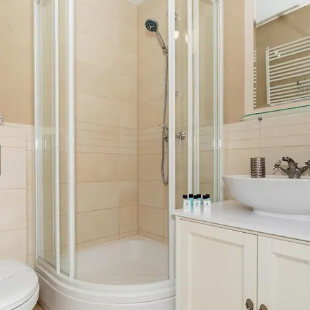 דירה Spacerowa With Parking By Renters קולובז'ג