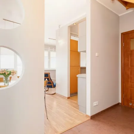 Spacerowa With Parking By Renters דירה