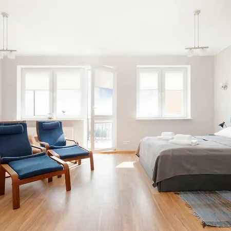 Spacerowa With Parking By Renters דירה