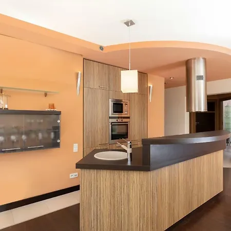 Apartment Spacerowa With Parking By Renters