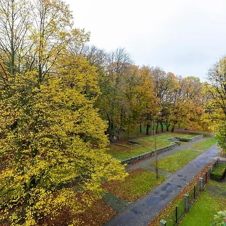 Spacerowa With Parking By Renters Apartment *