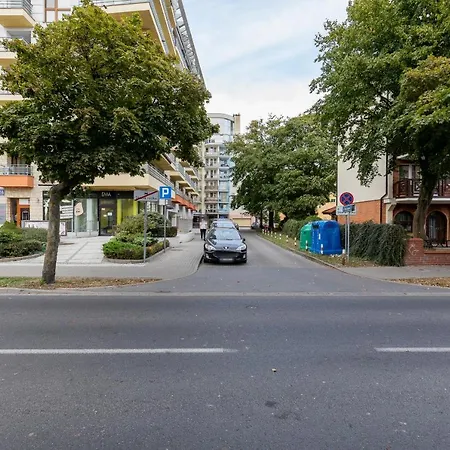 Daire Spacerowa With Parking By Renters