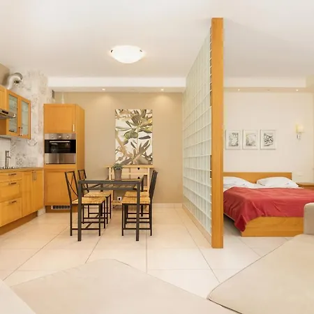 Apartamento Spacerowa With Parking By Renters