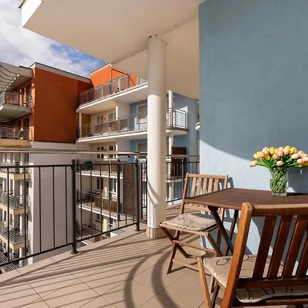 Spacerowa With Parking By Renters Apartment Kolobrzeg